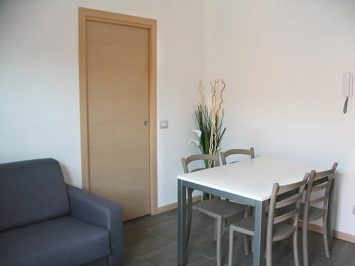 Residence Borgo Del Cigno Spinone Al Lago Aparthotel