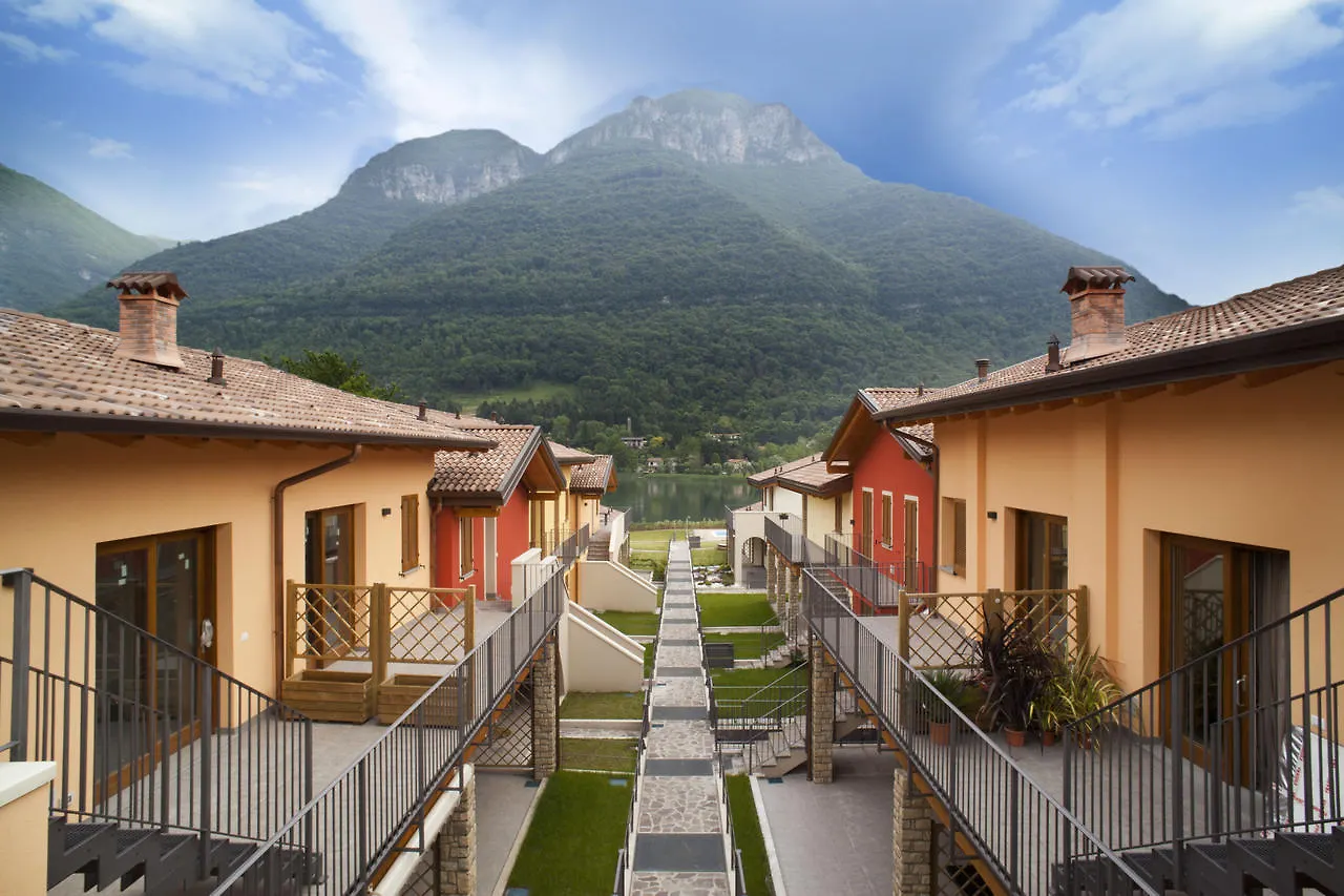 Residence Borgo Del Cigno Spinone Al Lago Italy